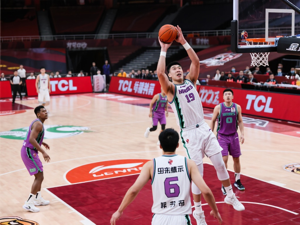 C罗年收入近19亿，霸榜福布斯运动员收入排行，总裁地位无人能撼！