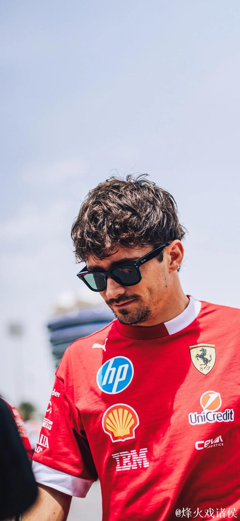 F1巴林站：皮亚斯特里杆位起步摘冠，拉塞尔获亚军