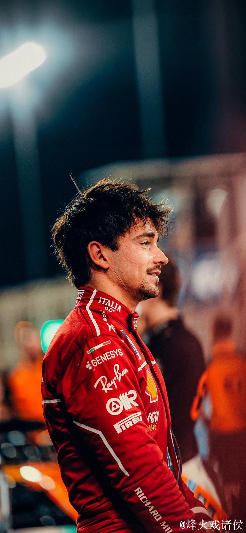 F1巴林站：皮亚斯特里杆位起步摘冠，拉塞尔获亚军